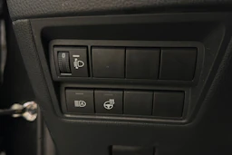 musta Toyota Yaris 2022 kuva 15.
