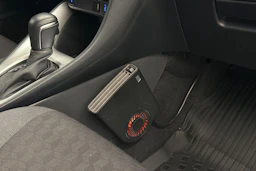 musta Toyota Yaris 2022 kuva 26.