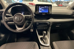 valkoinen Toyota Yaris 2022 kuva 7.