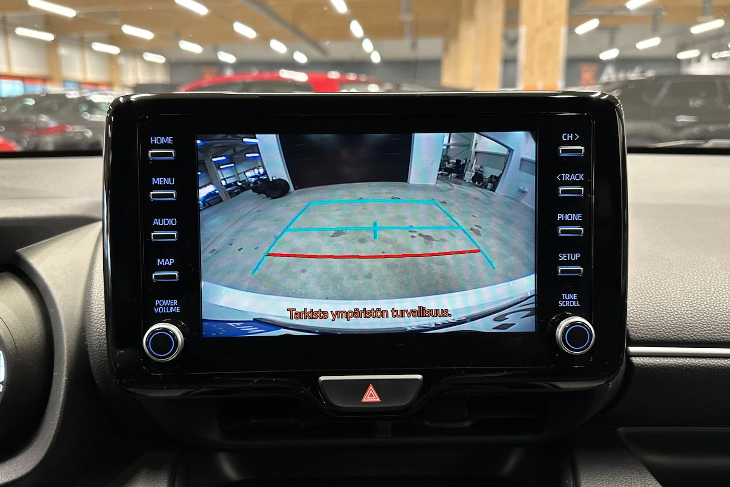 valkoinen Toyota Yaris 2022 kuva 13.