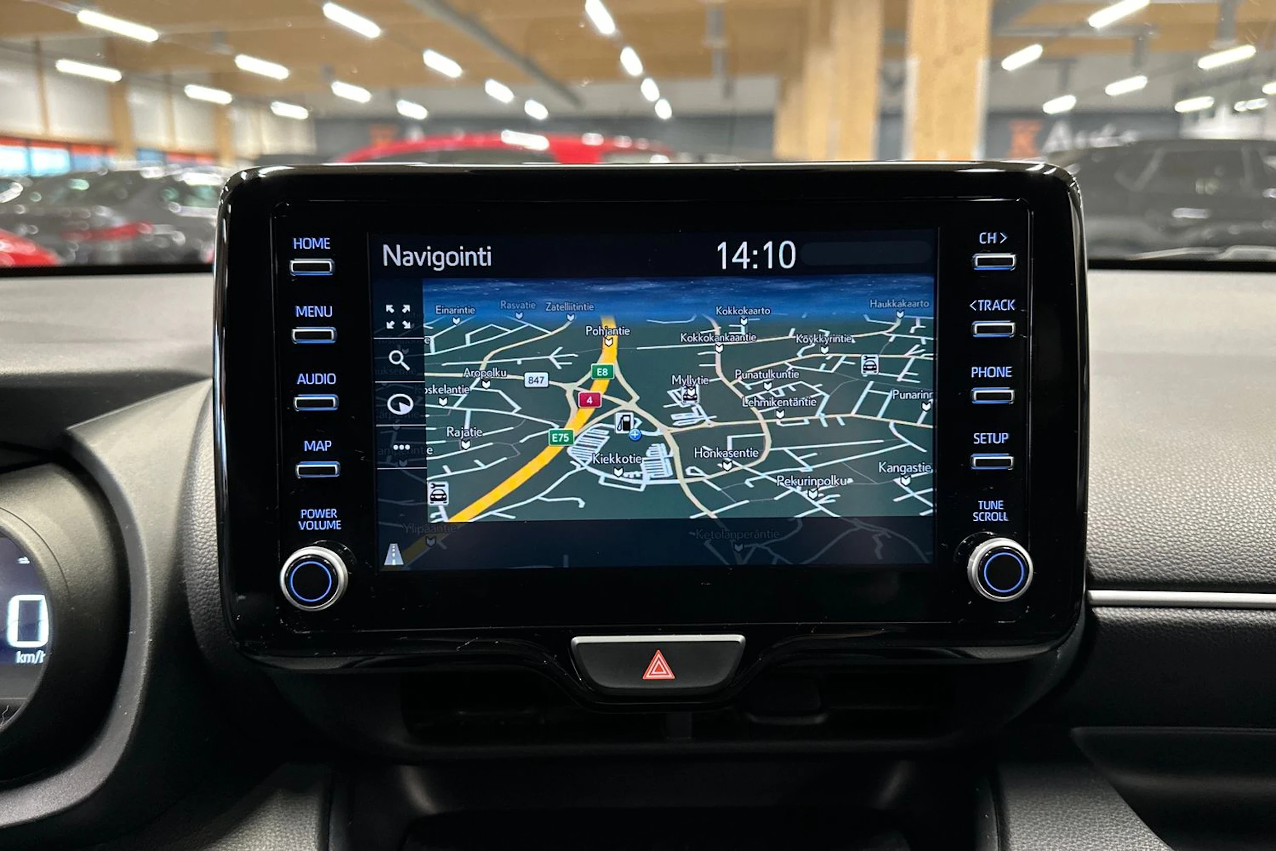 valkoinen Toyota Yaris 2022 kuva 14.