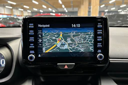 valkoinen Toyota Yaris 2022 kuva 14.