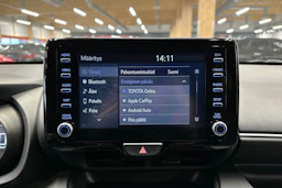 valkoinen Toyota Yaris 2022 kuva 16.