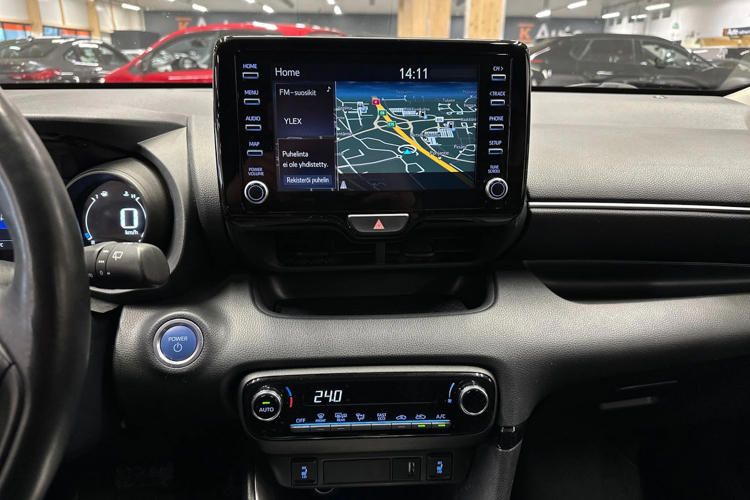 valkoinen Toyota Yaris 2022 kuva 17.