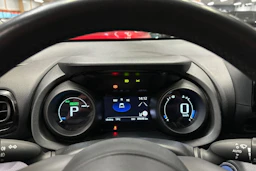 valkoinen Toyota Yaris 2022 kuva 20.