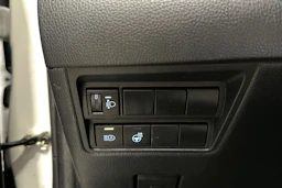 valkoinen Toyota Yaris 2022 kuva 24.