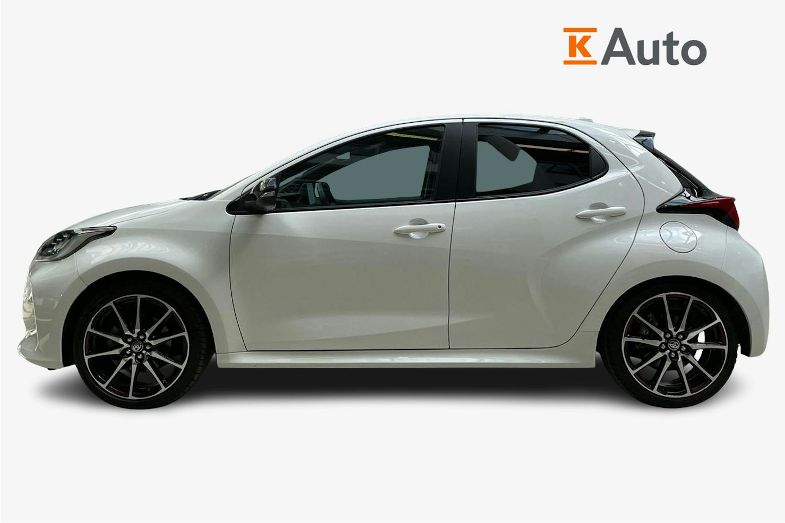 valkoinen Toyota Yaris 2022 kuva 6.