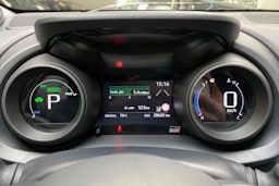 valkoinen Toyota Yaris 2022 kuva 14.