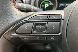 valkoinen Toyota Yaris 2022 kuva 15.