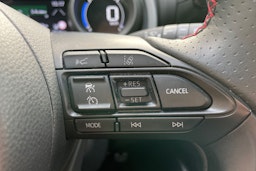 valkoinen Toyota Yaris 2022 kuva 16.