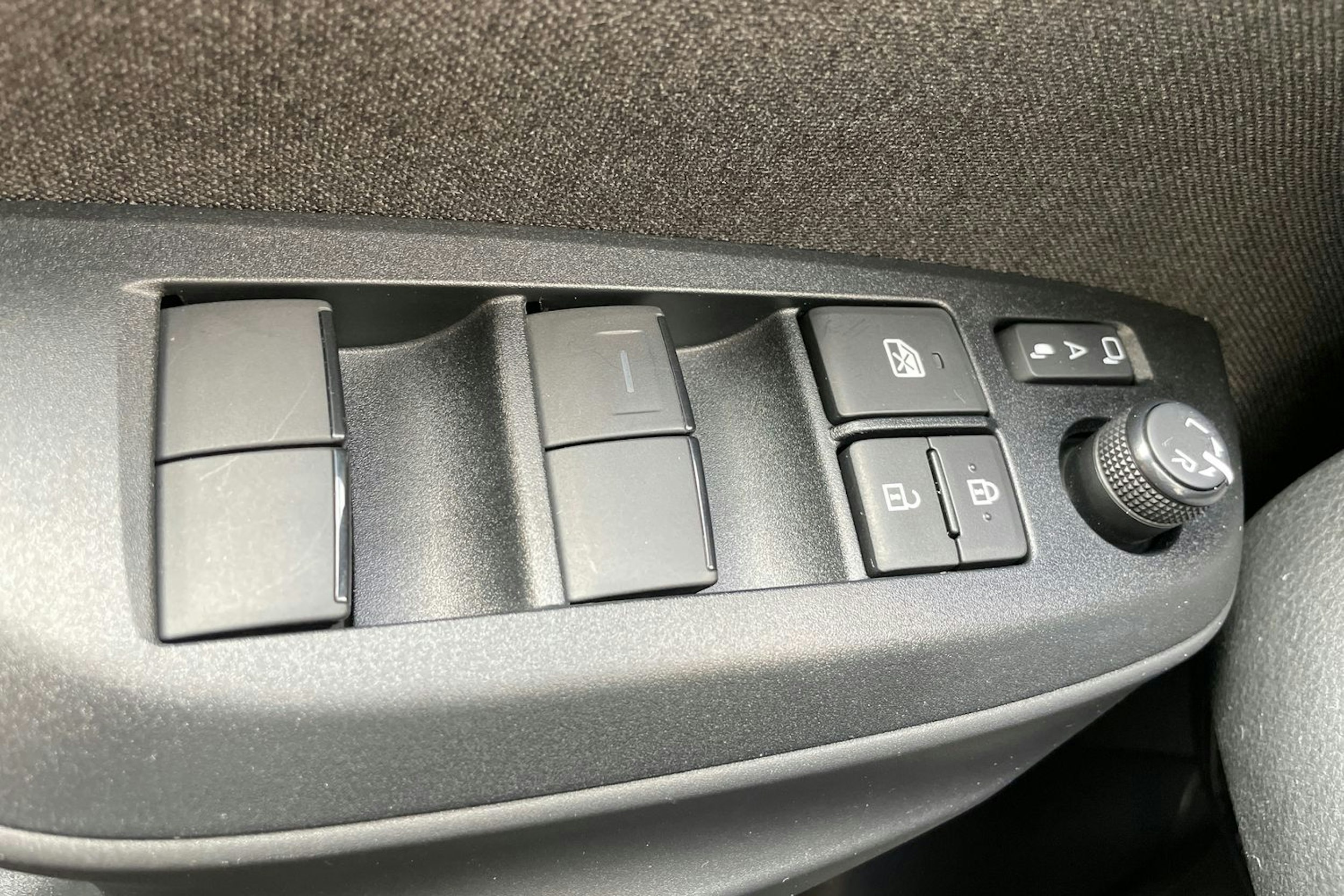 valkoinen Toyota Yaris 2022 kuva 17.