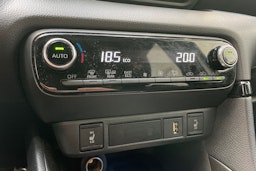 valkoinen Toyota Yaris 2022 kuva 22.