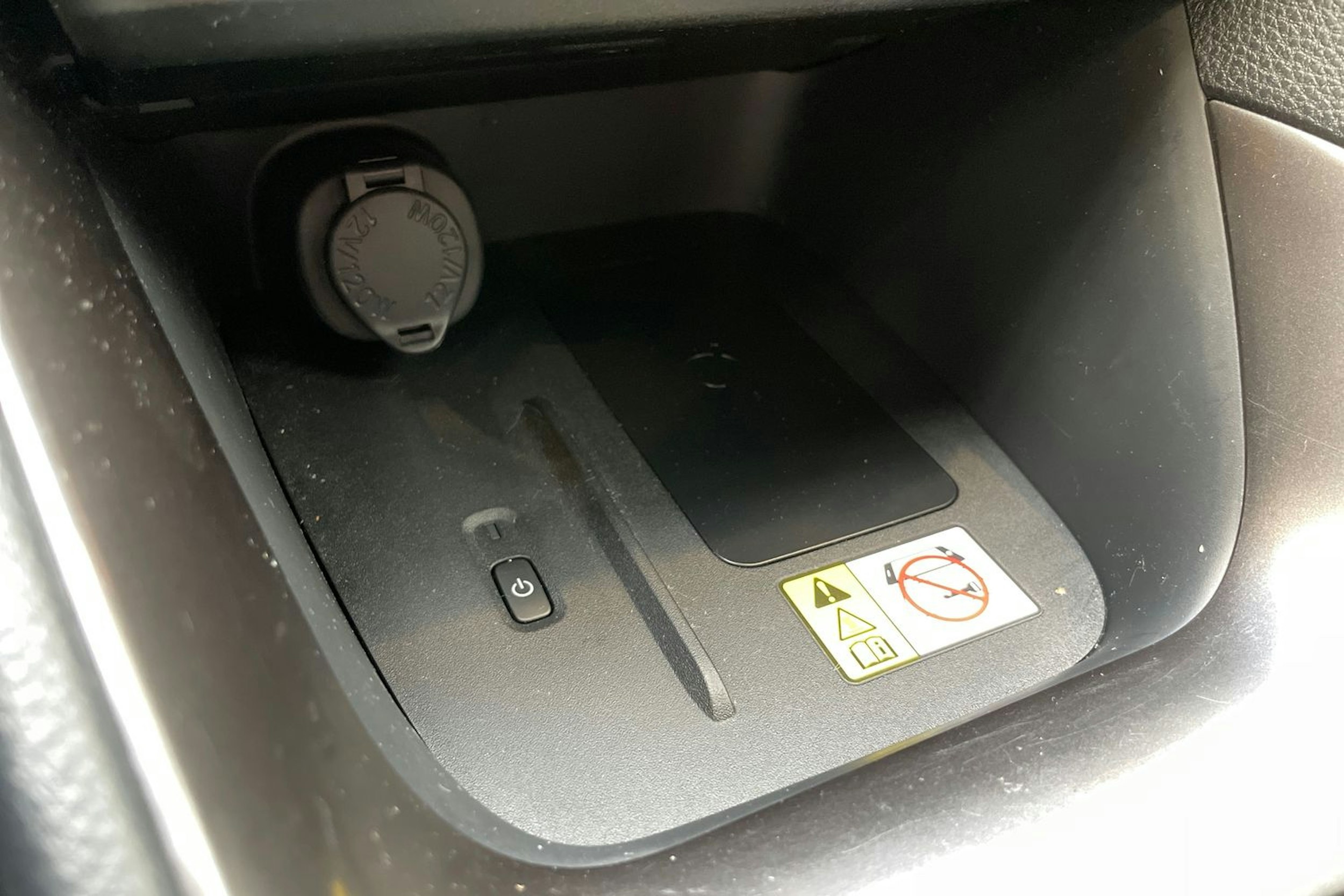 valkoinen Toyota Yaris 2022 kuva 24.
