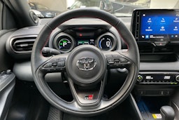 valkoinen Toyota Yaris 2022 kuva 26.