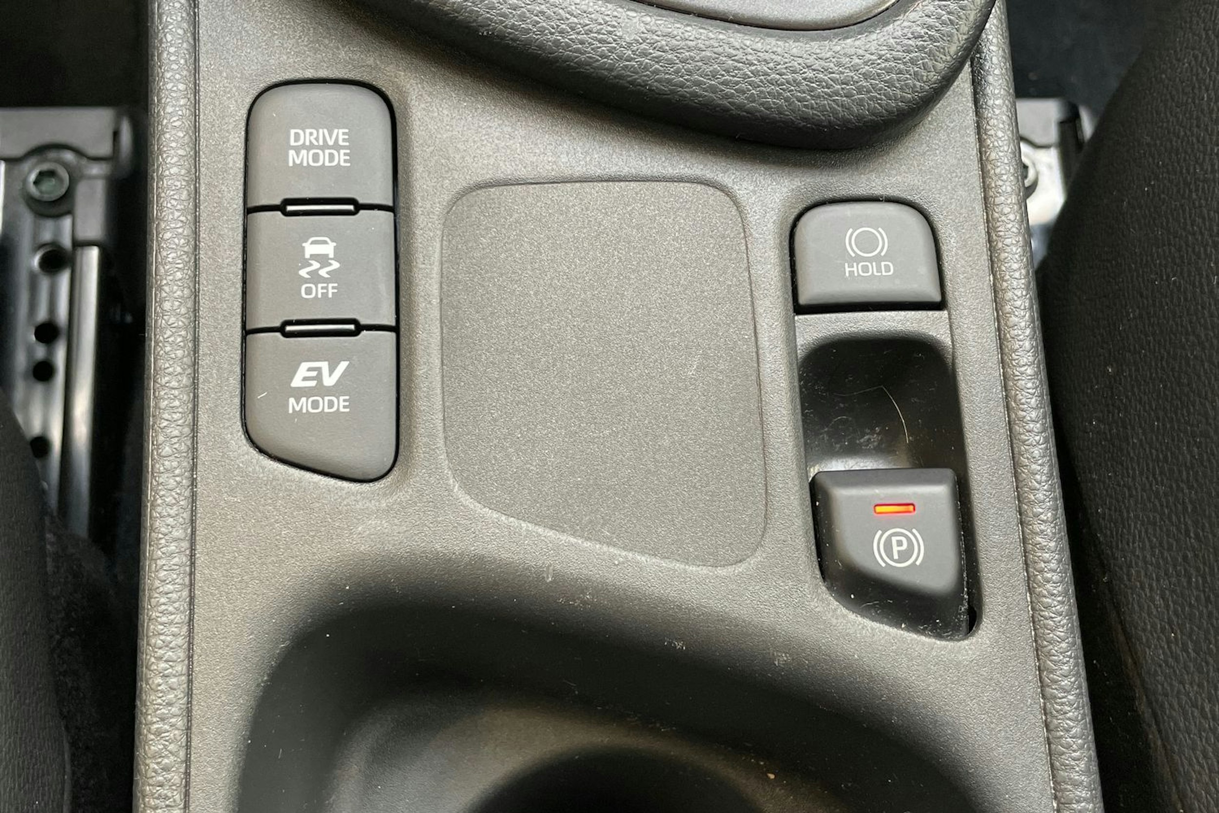 valkoinen Toyota Yaris 2022 kuva 27.