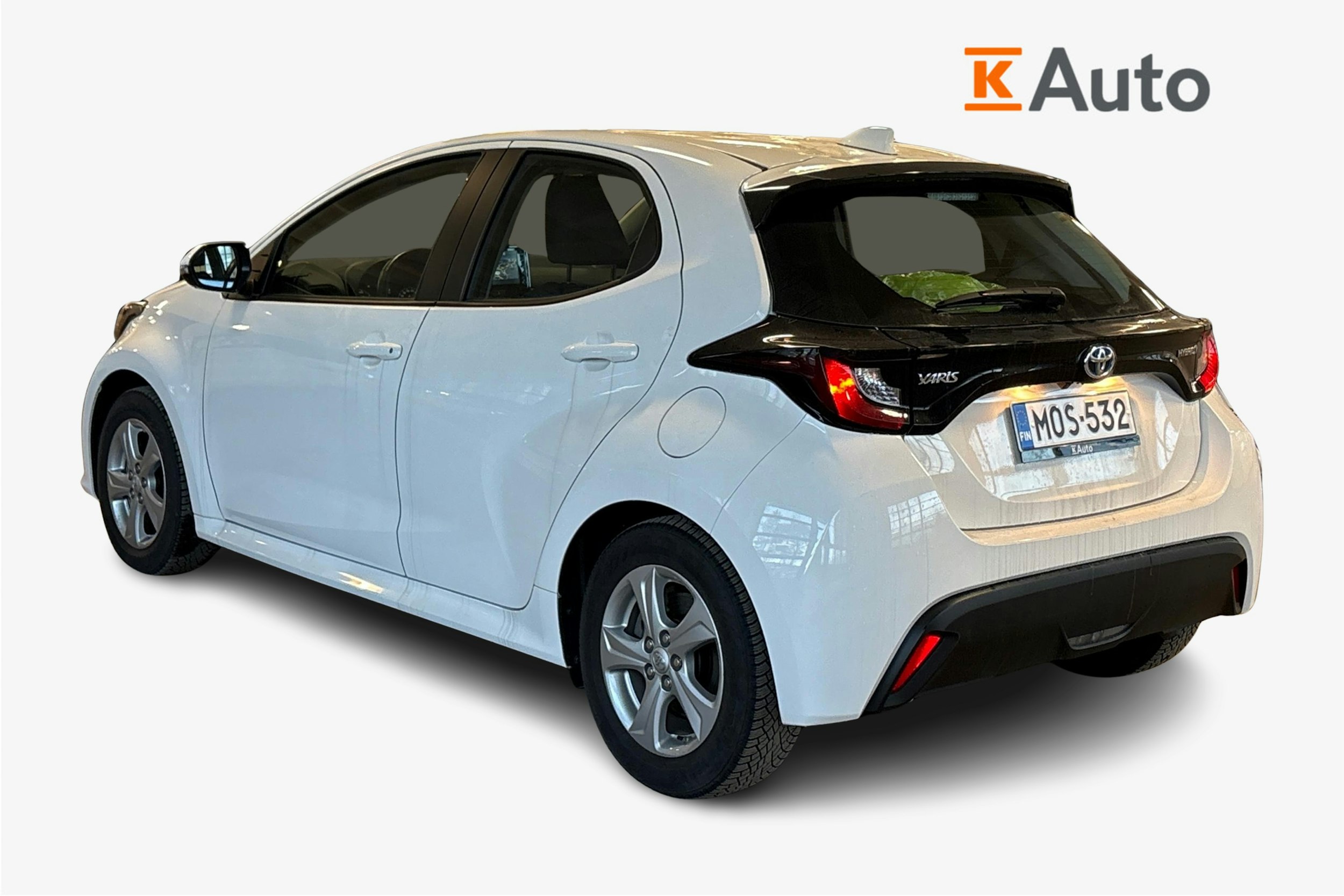 valkoinen Toyota Yaris 2022 kuva 2.