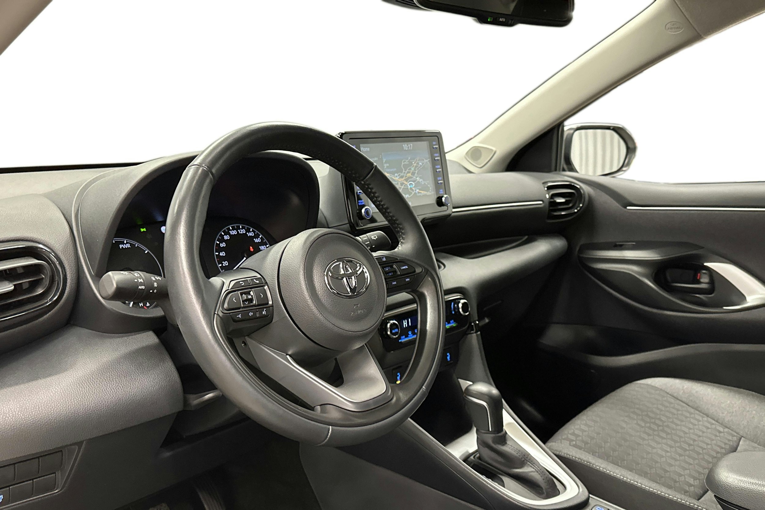 valkoinen Toyota Yaris 2022 kuva 7.