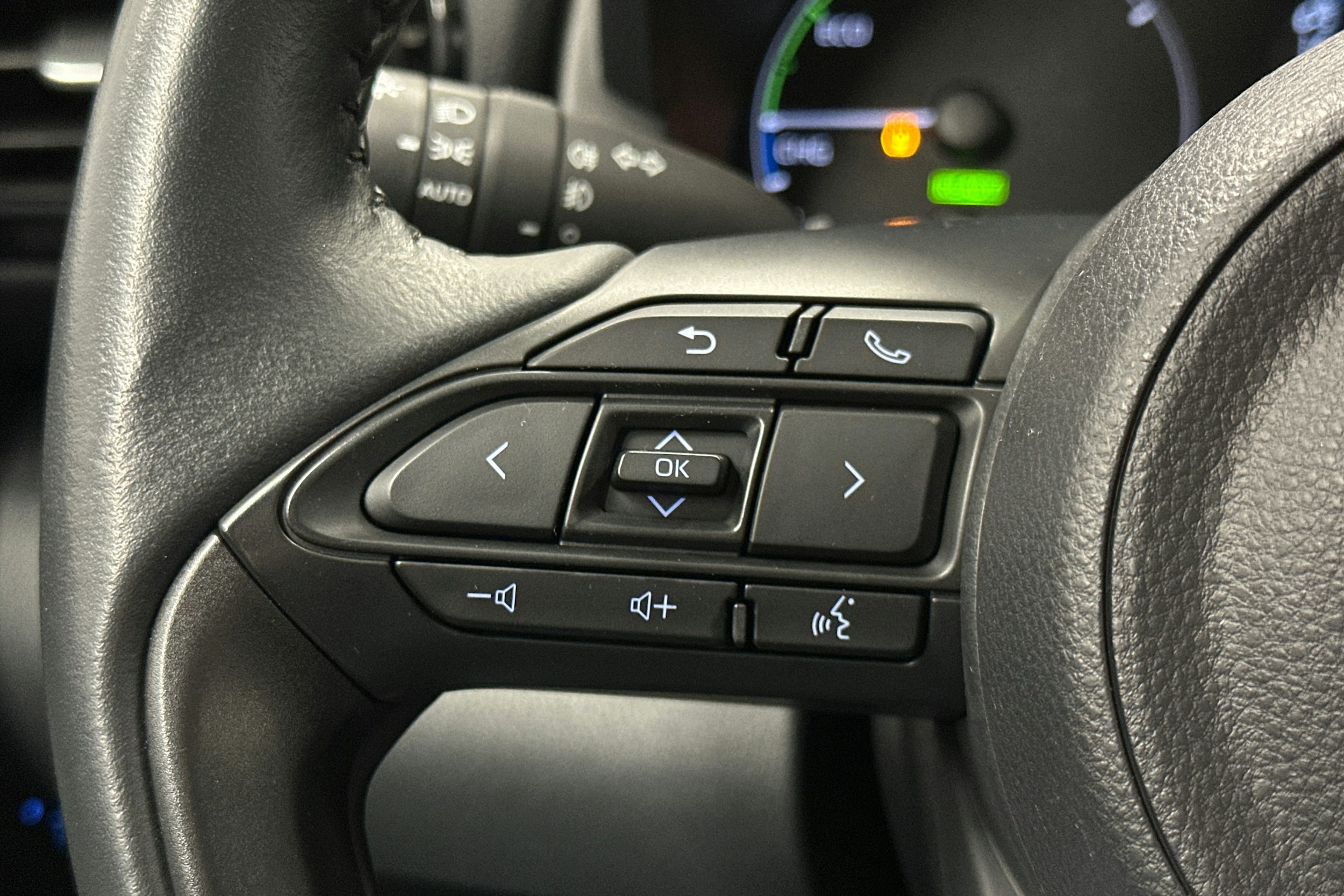 valkoinen Toyota Yaris 2022 kuva 17.