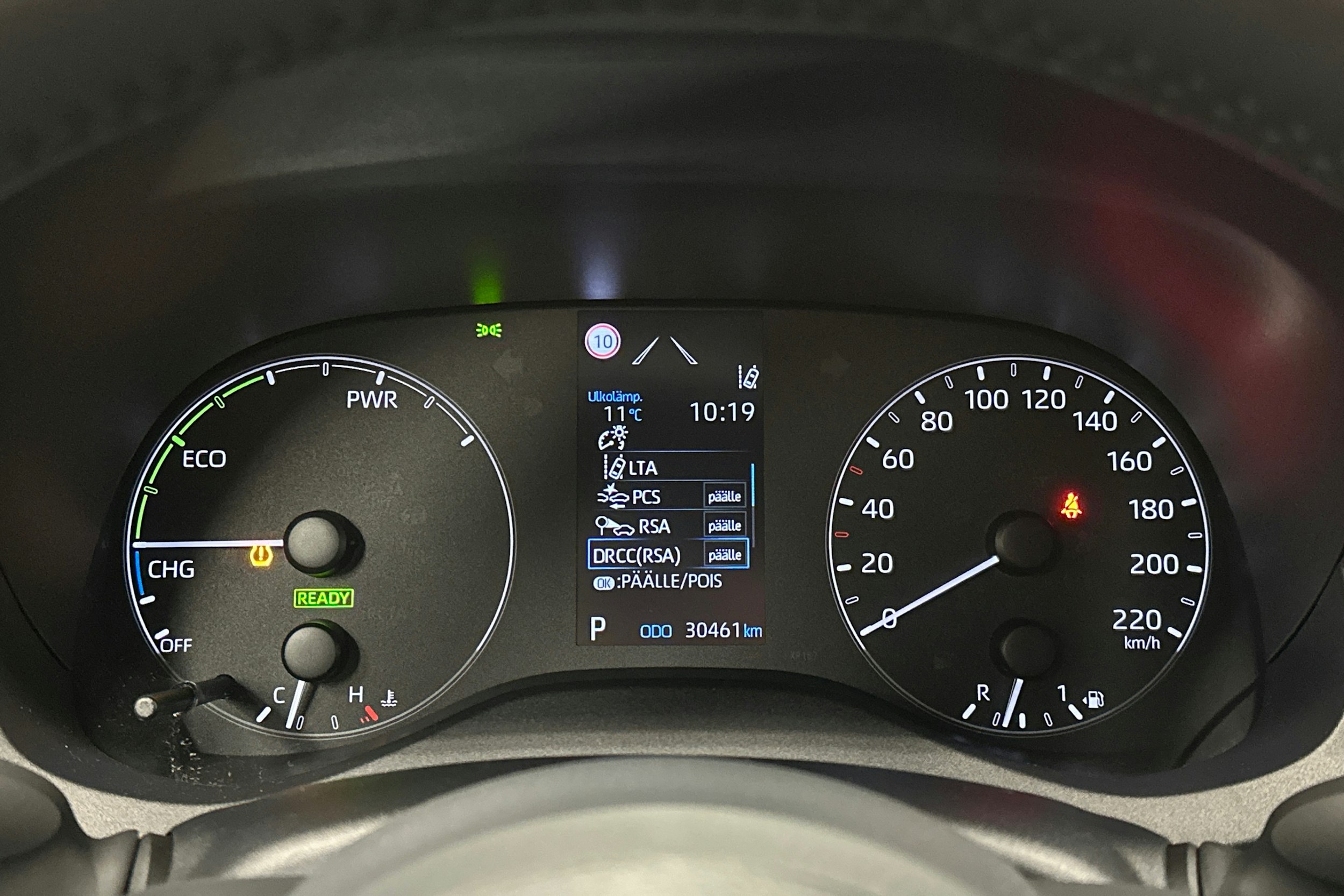 valkoinen Toyota Yaris 2022 kuva 19.