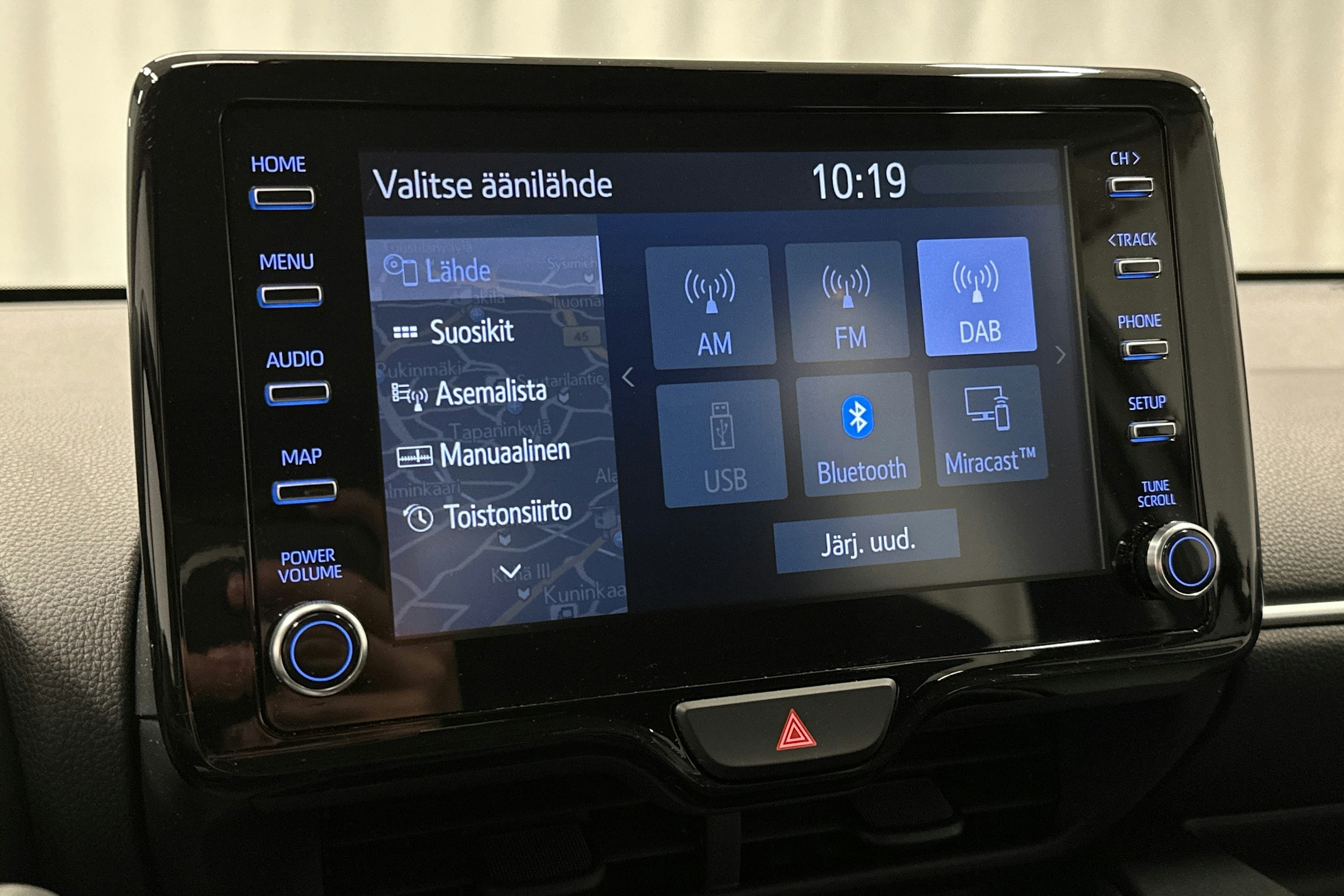 valkoinen Toyota Yaris 2022 kuva 21.