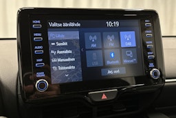 valkoinen Toyota Yaris 2022 kuva 21.