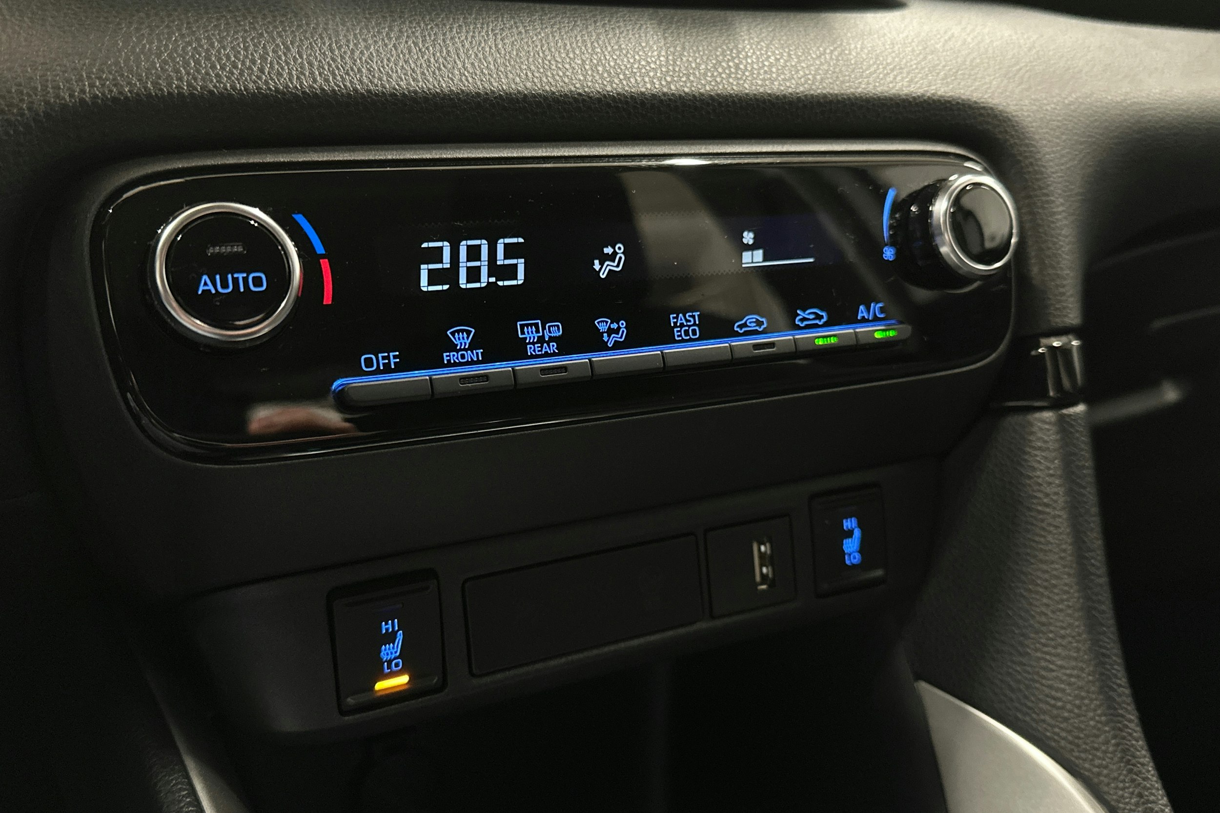 valkoinen Toyota Yaris 2022 kuva 23.