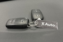 valkoinen Toyota Yaris 2022 kuva 25.