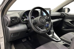 harmaa Toyota Yaris 2022 kuva 7.