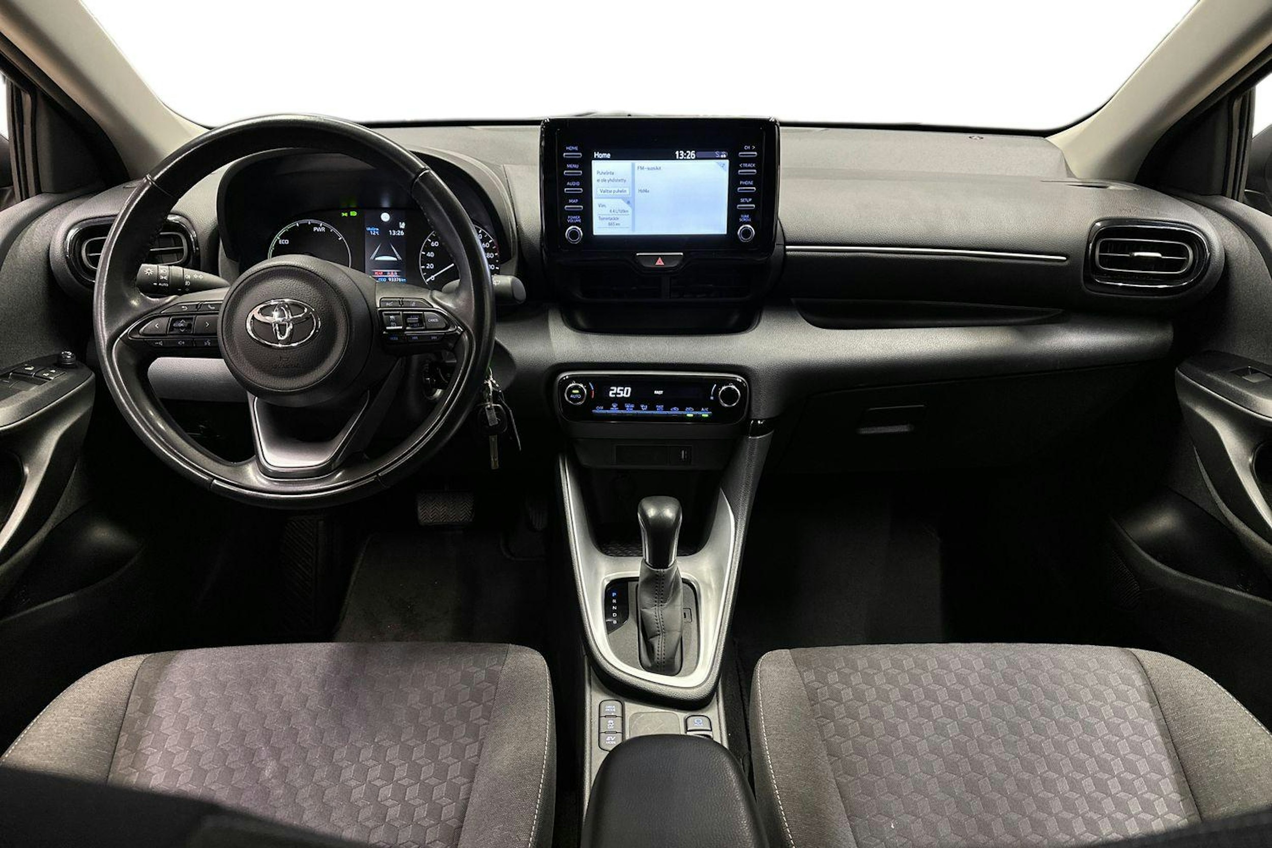 harmaa Toyota Yaris 2022 kuva 9.