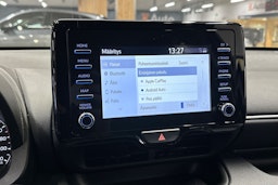 harmaa Toyota Yaris 2022 kuva 15.