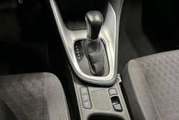 harmaa Toyota Yaris 2022 kuva 18.