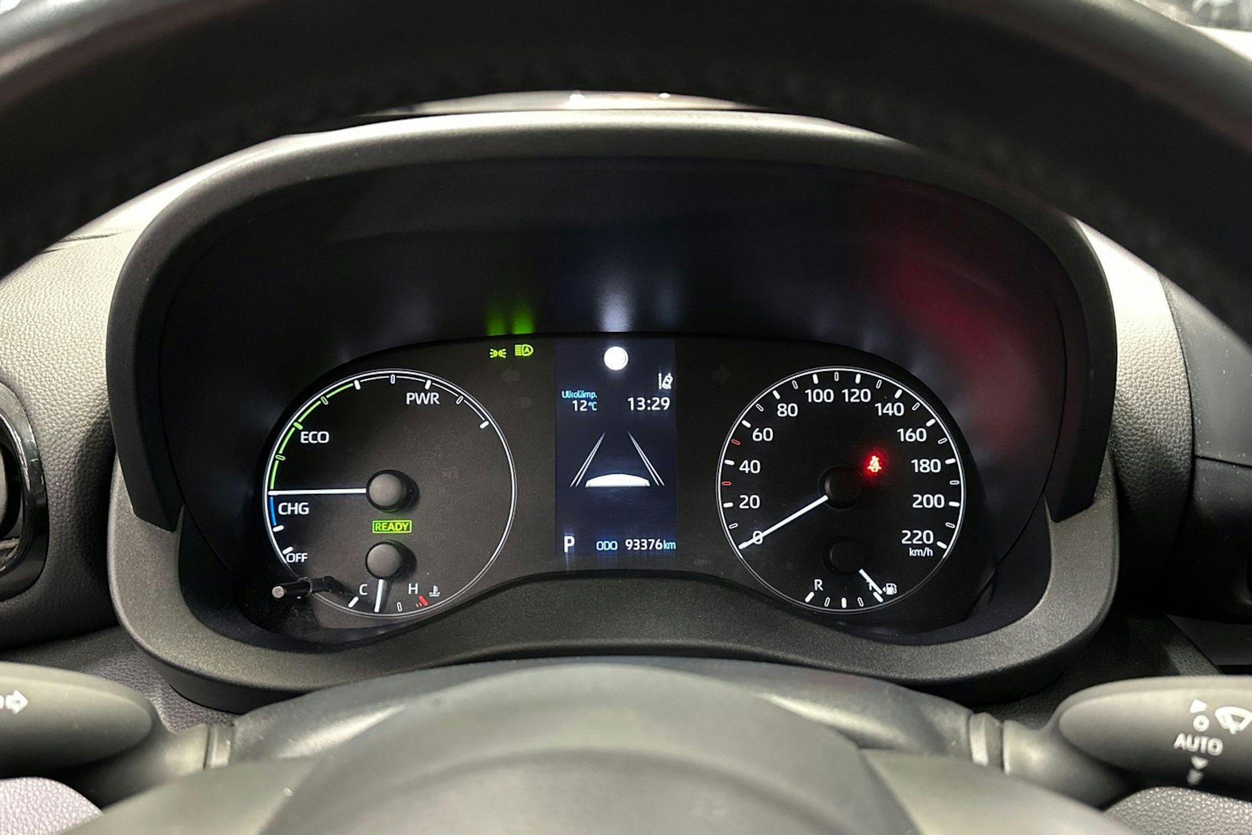 harmaa Toyota Yaris 2022 kuva 19.