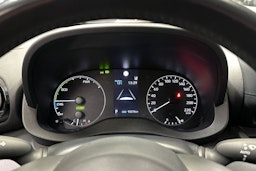 harmaa Toyota Yaris 2022 kuva 19.