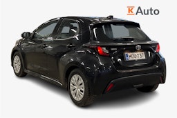 musta Toyota Yaris 2022 kuva 2.
