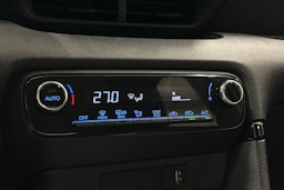 musta Toyota Yaris 2022 kuva 21.