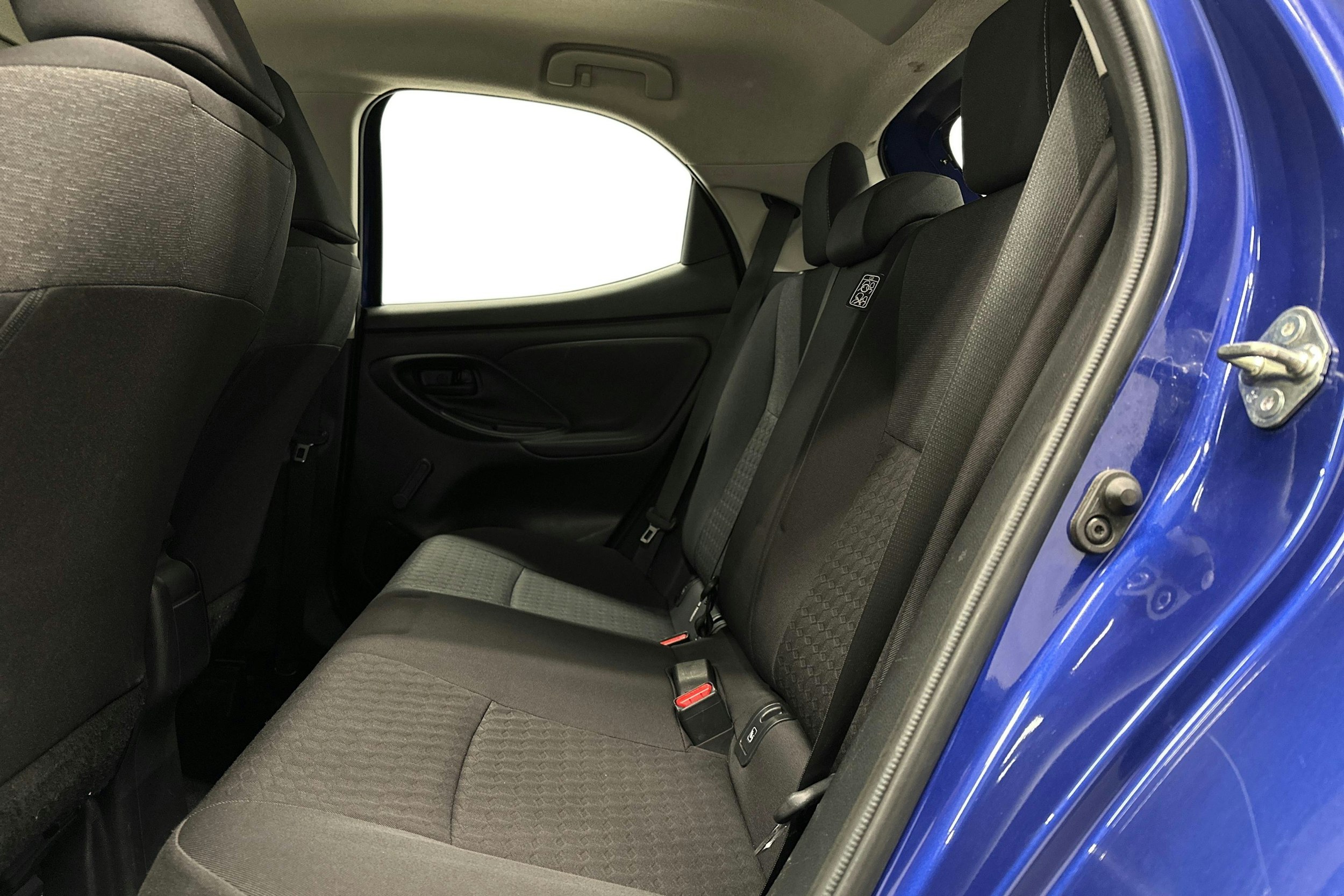 sininen Toyota Yaris 2022 kuva 8.