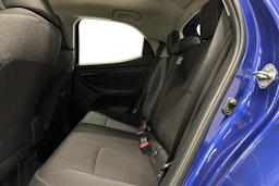 sininen Toyota Yaris 2022 kuva 8.