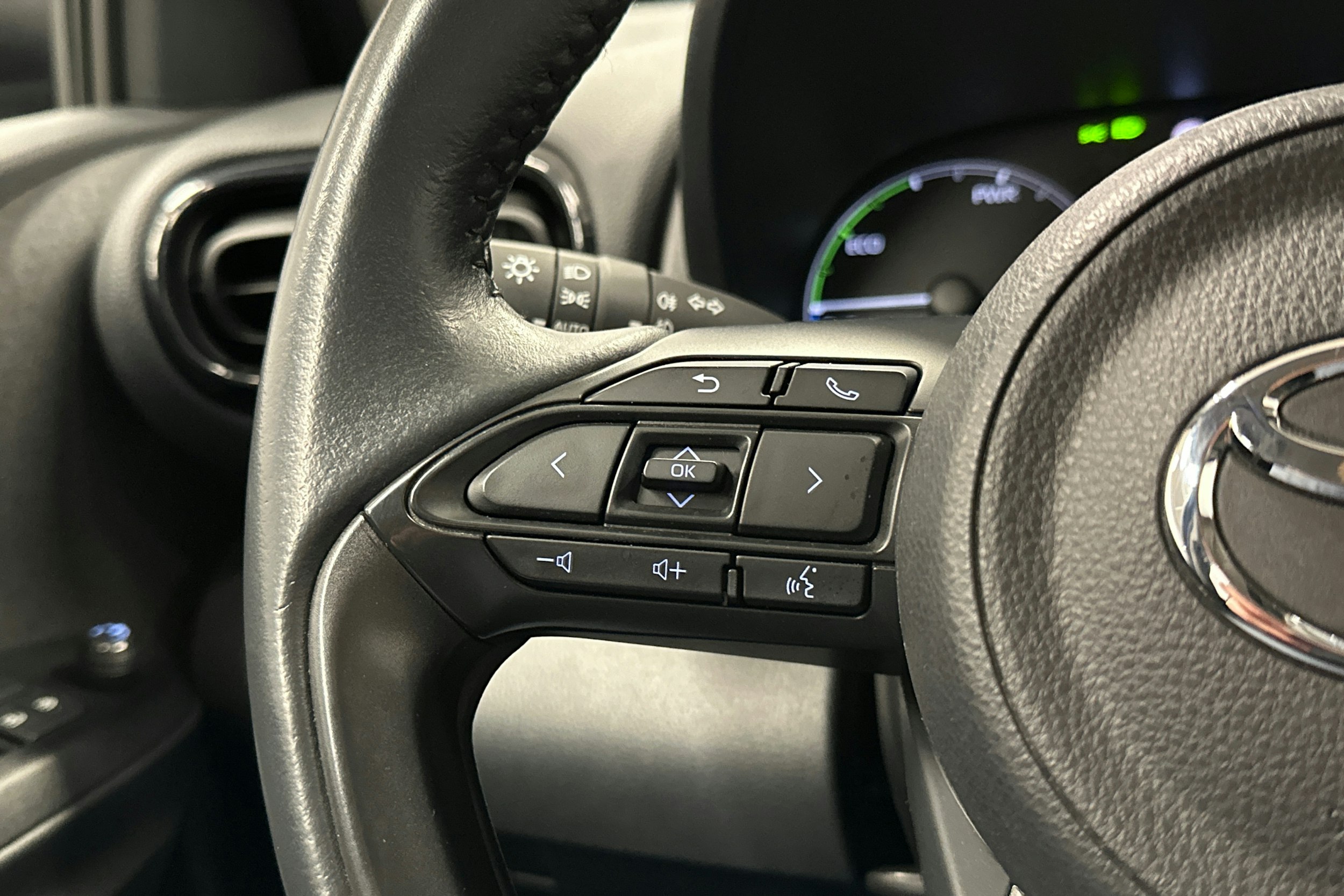 sininen Toyota Yaris 2022 kuva 14.