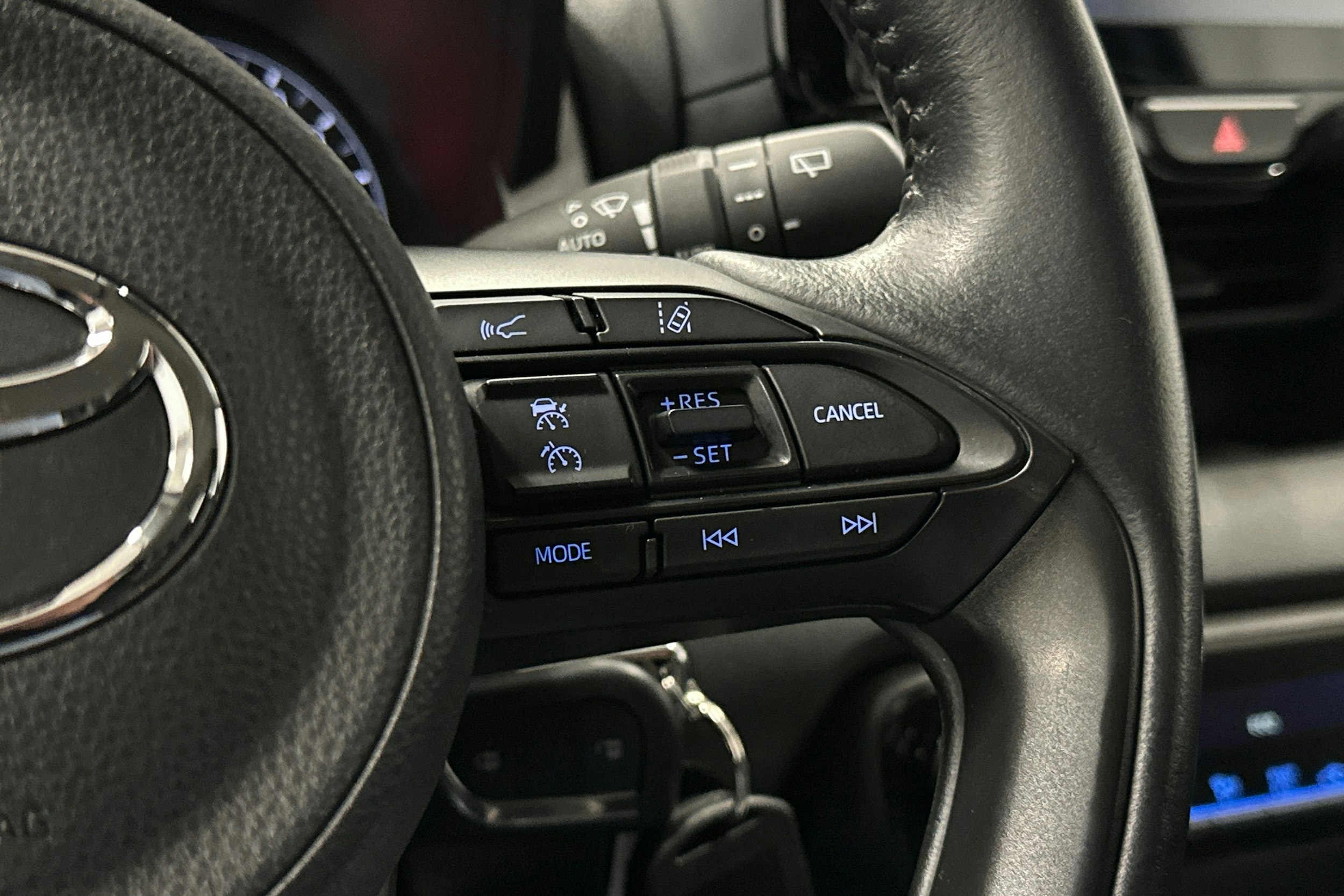 sininen Toyota Yaris 2022 kuva 15.