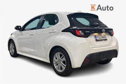 valkoinen Toyota Yaris 2022 kuva 2.