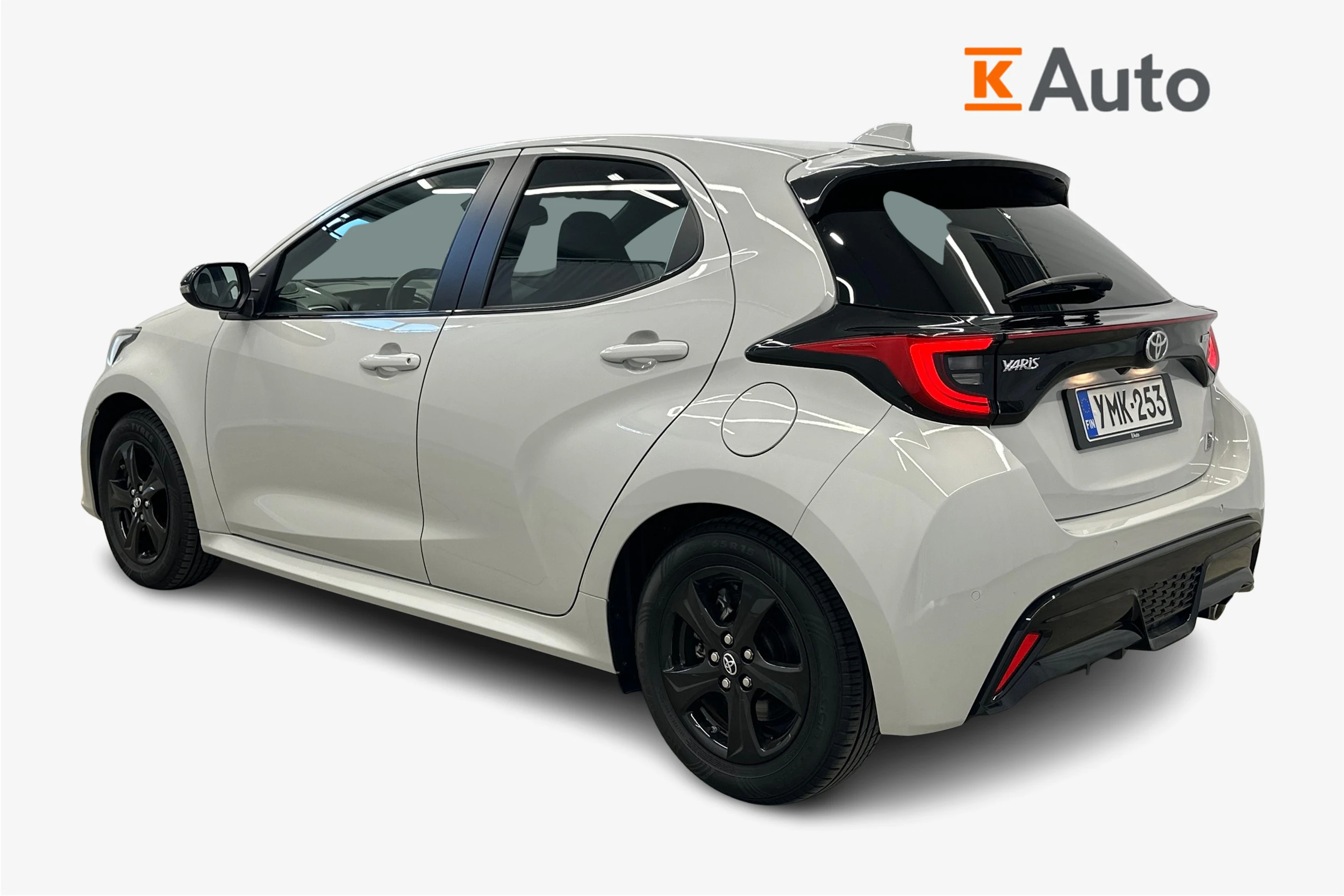 harmaa Toyota Yaris 2022 kuva 2.