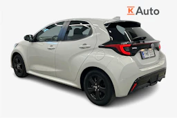 harmaa Toyota Yaris 2022 kuva 2.