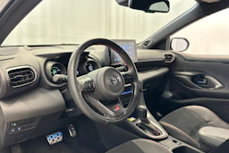 harmaa Toyota Yaris 2022 kuva 10.