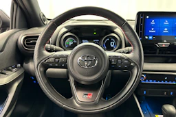 harmaa Toyota Yaris 2022 kuva 12.