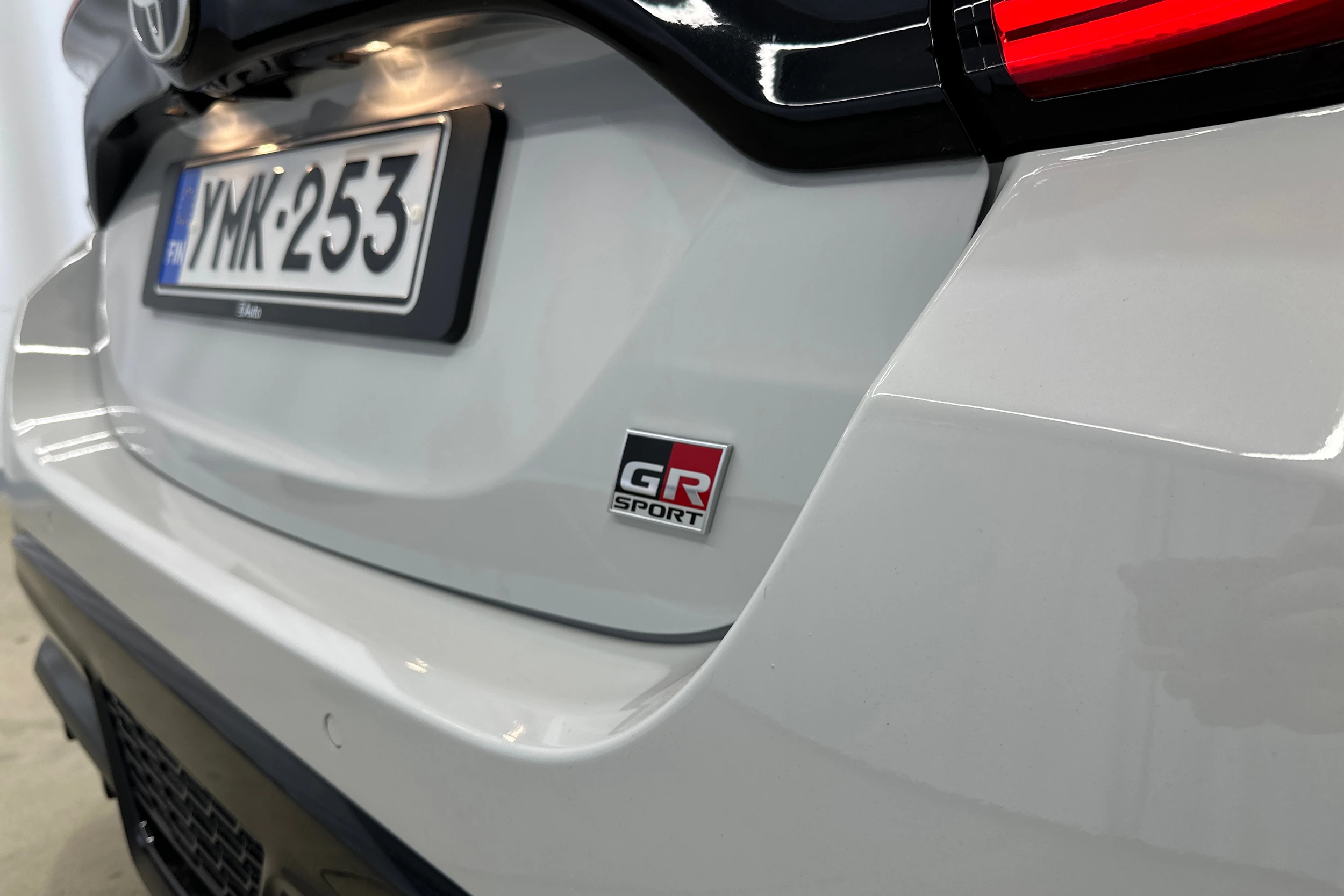 harmaa Toyota Yaris 2022 kuva 27.