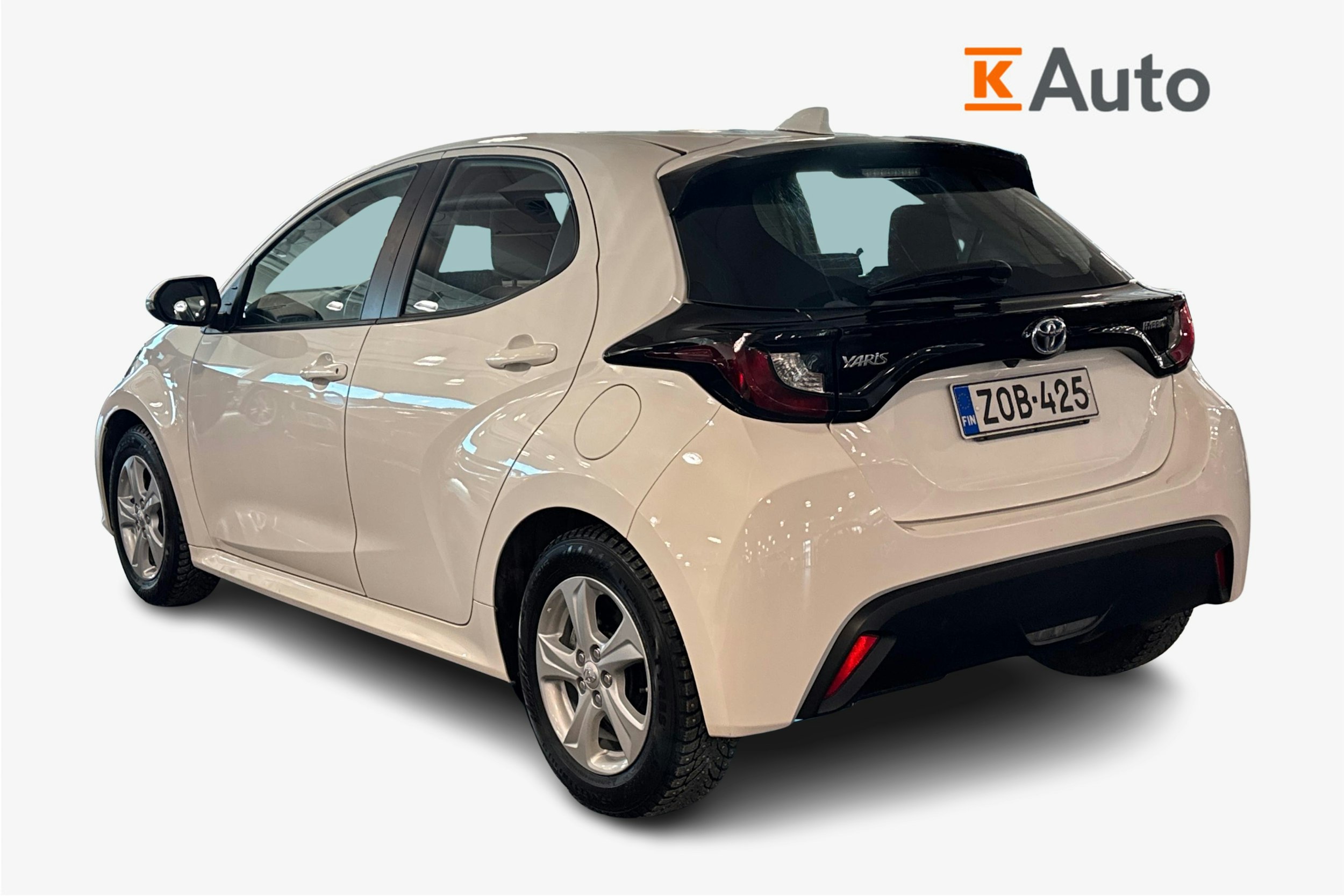 valkoinen Toyota Yaris 2022 kuva 2.