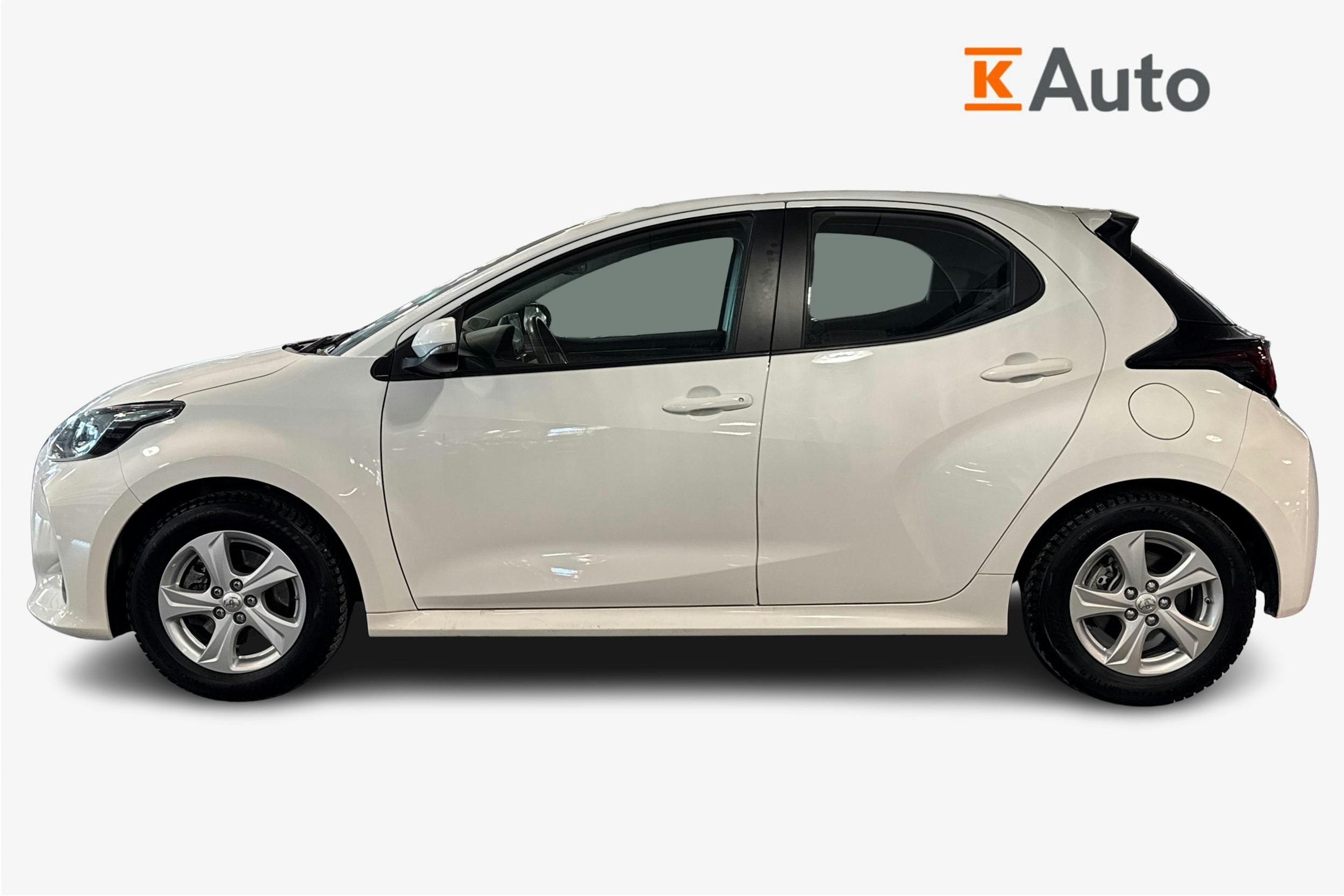 valkoinen Toyota Yaris 2022 kuva 6.