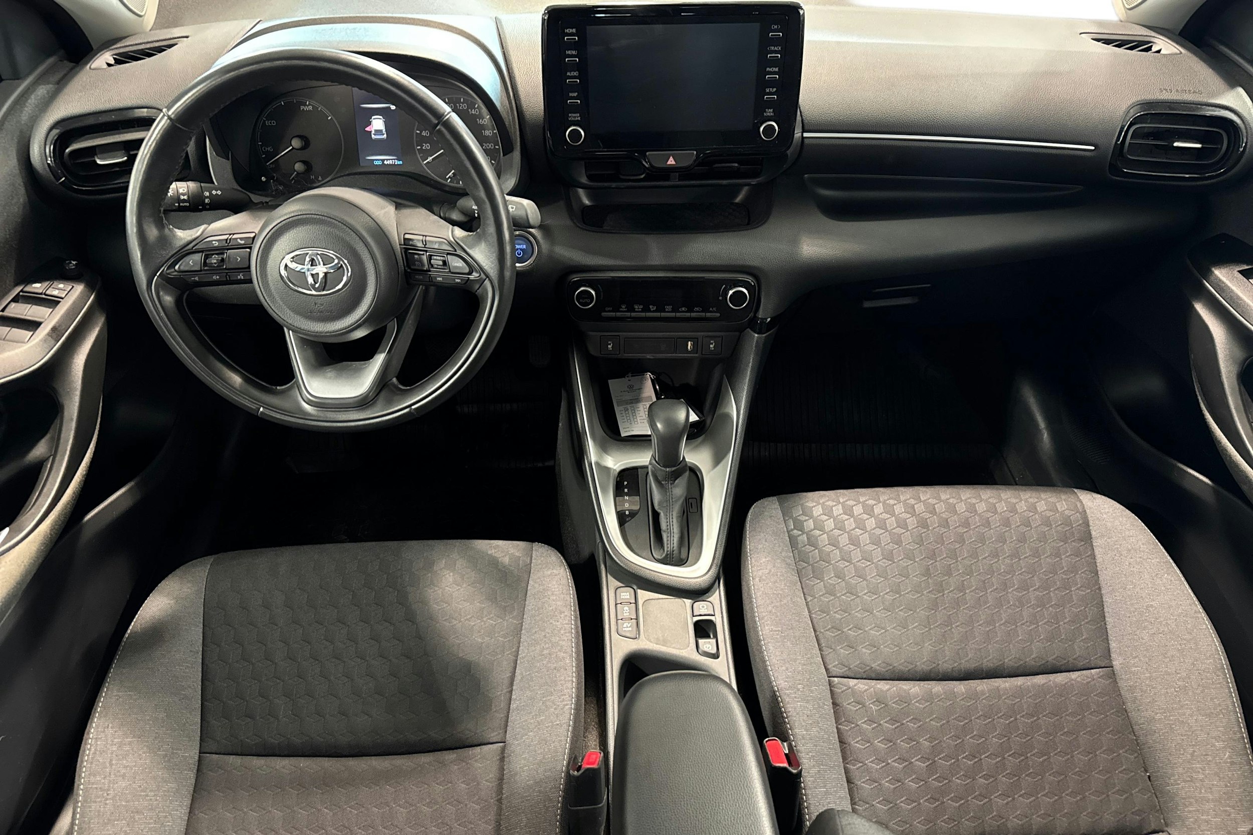 valkoinen Toyota Yaris 2022 kuva 9.