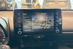 valkoinen Toyota Yaris 2022 kuva 15.