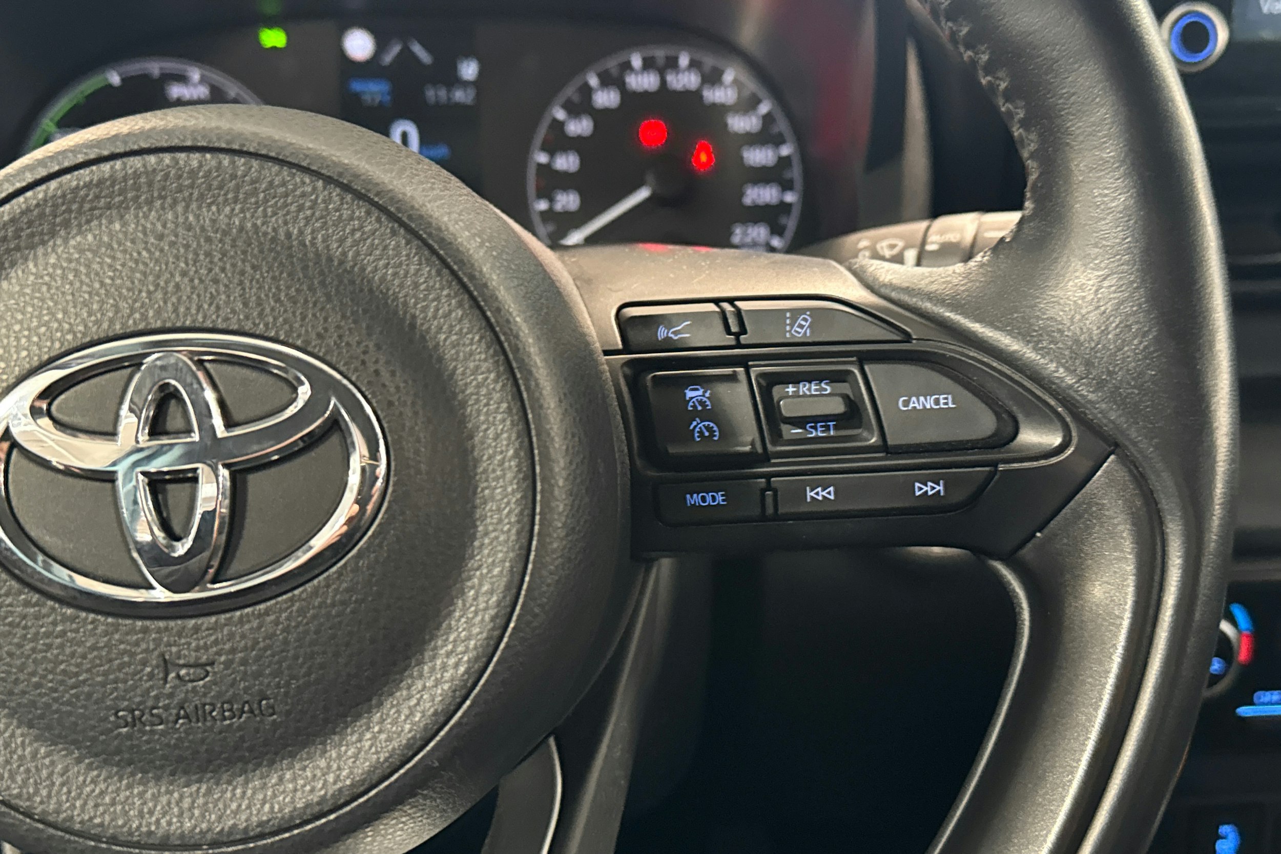 valkoinen Toyota Yaris 2022 kuva 20.